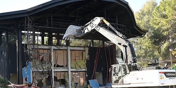 Kaçak yapıların yıkımı sürüyor